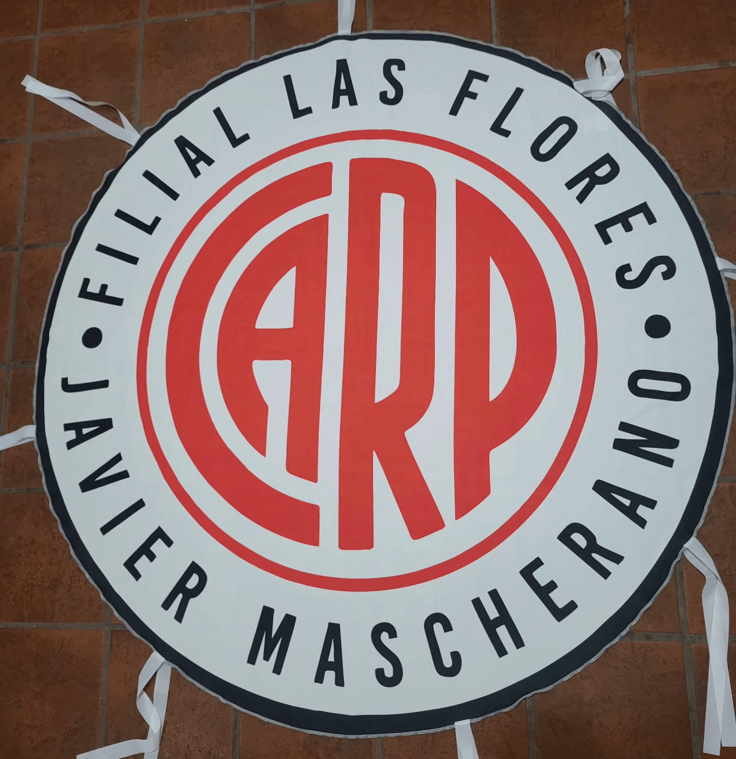 Camiseta y Escudo 10